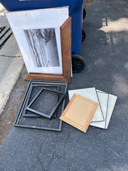 Photo of free Picture frames (Wilmette) #1