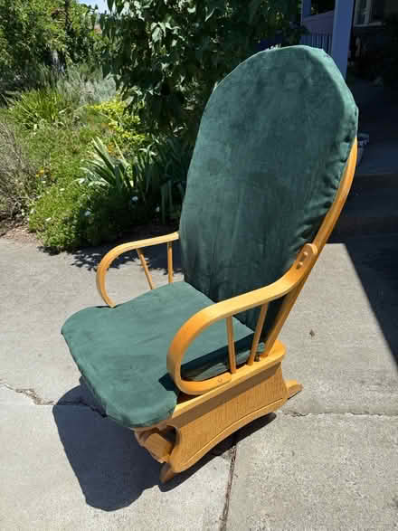 Photo of free Glider (Hale/Llagas in Morgan Hill) #1