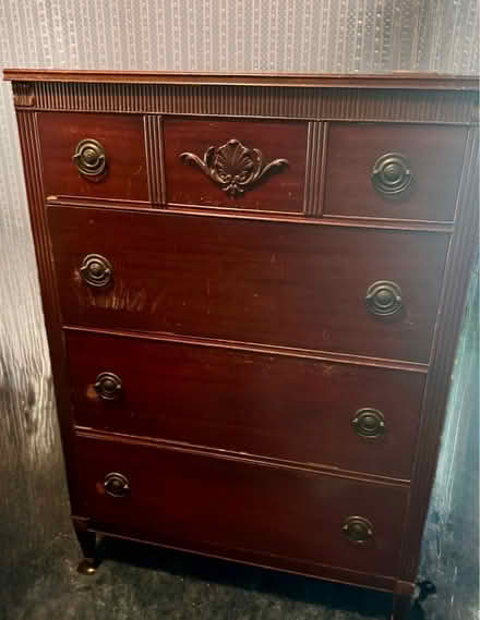 Photo of free Bedroom set, vintage hardwood (Tecumseh near downtown.) #2