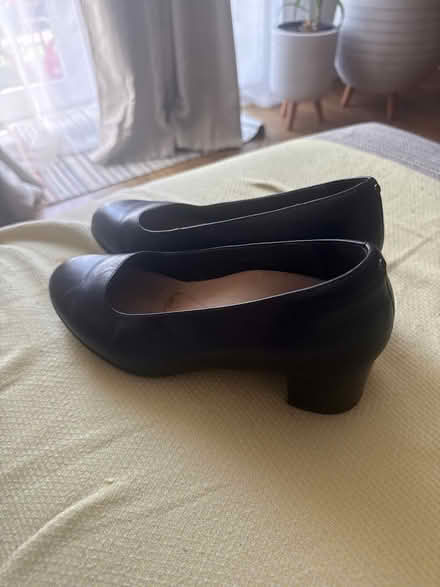 Photo of free Clarks black pump shoes size 5 (Isleworth, TW7) #2