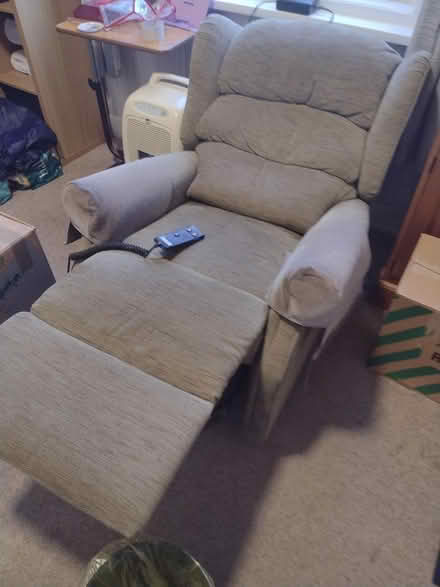 Photo of free Electric riser and recliner chair (Bournemouth, BH7) #2