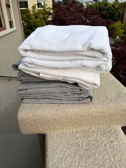 Photo of free 3 full fitted sheets. 3 bath towels (94707) #2