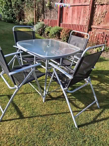 Photo of free Patio set (Dunfermline KY11) #1