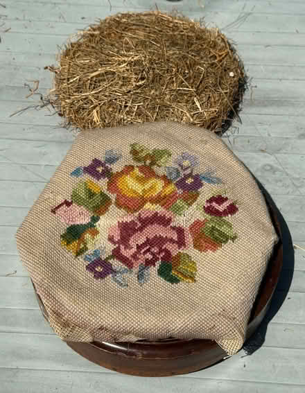 Photo of free Victorian footstool (Camden BA1) #2
