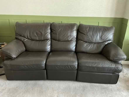 Photo of free 3 Piece Leather Suite (Welling DA7) #4
