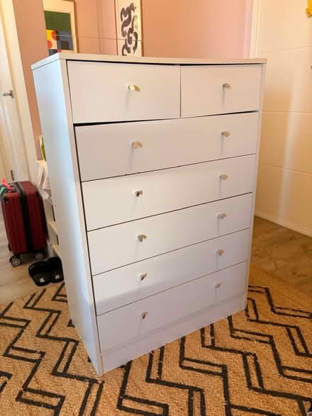 Photo of free white chest of drawers (Anerley SE20) #1