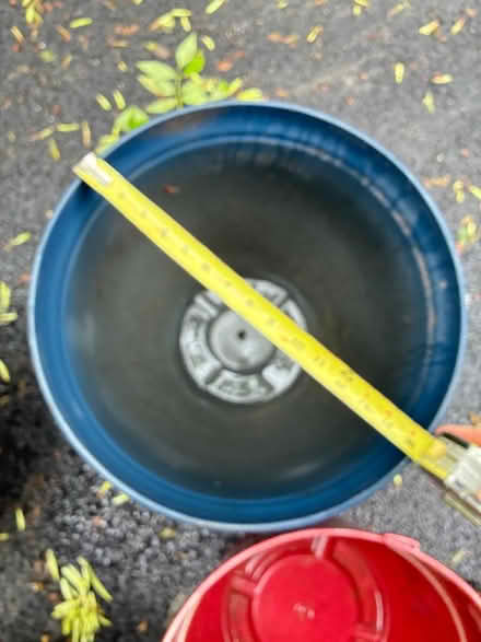 Photo of free Large planters - 4 (19317) #2