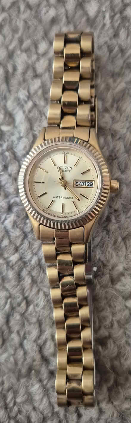 Photo of free Citizen Quartz ladies watch (Marple SK6) #1