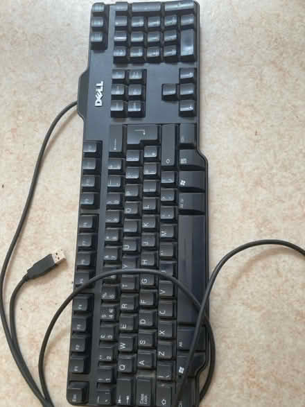 Photo of free computer keyboard (Chineham RG24) #1