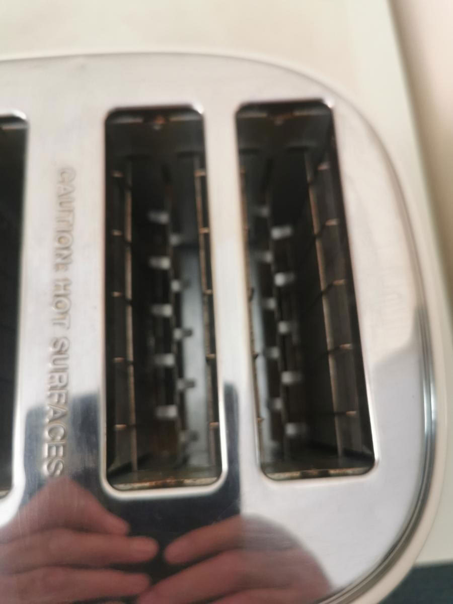 Free: Toaster (Parkstone BH14) - Poole Freegle