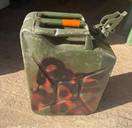 Photo of free 20l metal Jerry can (Calcot RG31) #2