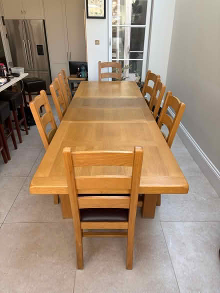 Photo of free Extendable Oak table (SW13) #3