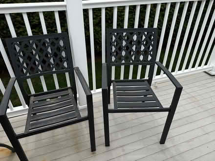 Photo of free Patio table and chairs (Arlington Heights) #3