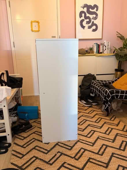 Photo of free white chest of drawers (Anerley SE20) #2