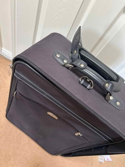 Photo of free Hold suitcase (KT13) #4