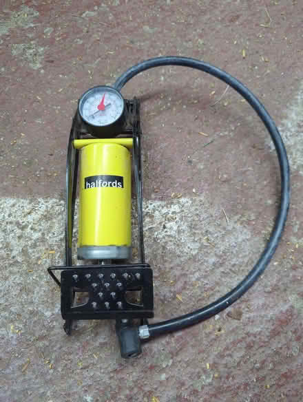 Photo of free Foot pump (The Nurserylands TW12) #1