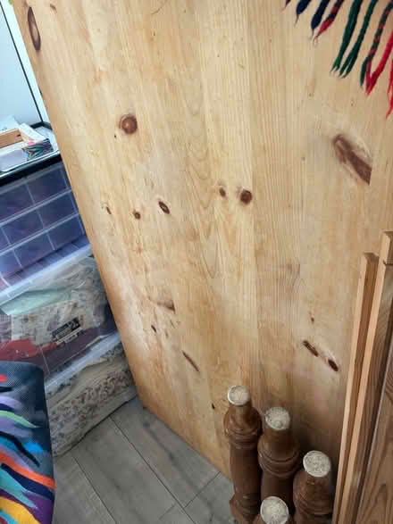 Photo of free Pine dining table, easy fix for diy expert (Tilehurst RG31) #1