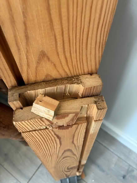 Photo of free Pine dining table, easy fix for diy expert (Tilehurst RG31) #3