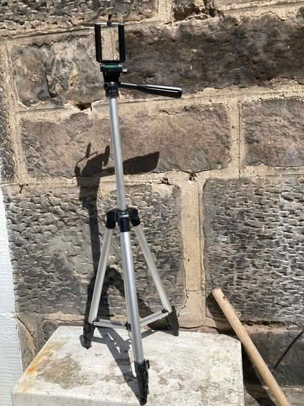 Photo of free Camera tripod (Lochend EH6) #1