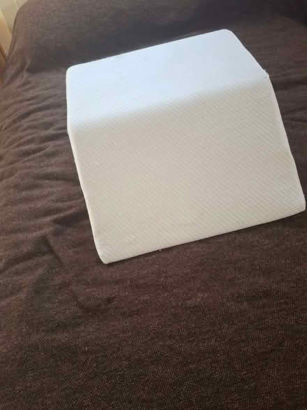 Photo of free Wedge shaped foam pillow (Crewe CW1) #2