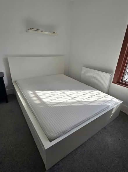 Photo of free King size bed (ME5 Chatham) #3