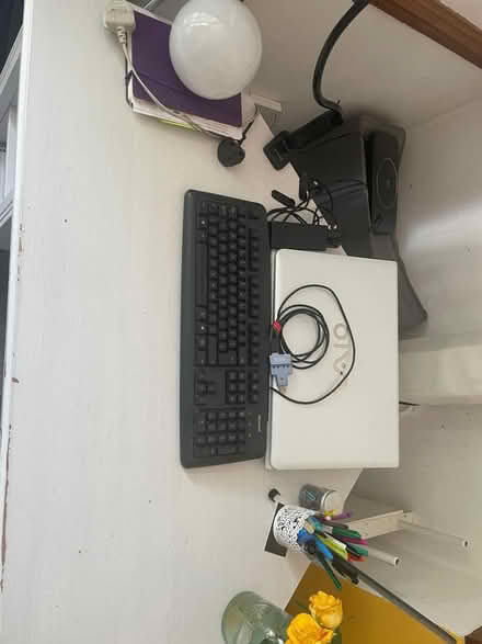 Photo of free Ikea computer desk (Kilburn NW6 7 XP) #2