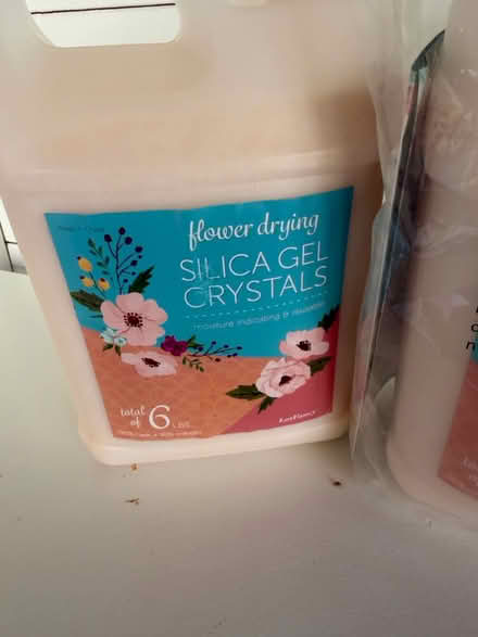 Photo of free Silica to dry flowers (BA2) #1