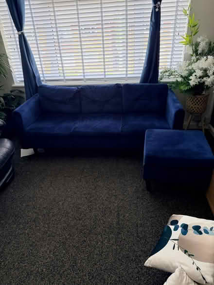 Photo of free 3 seater (GL4) #2