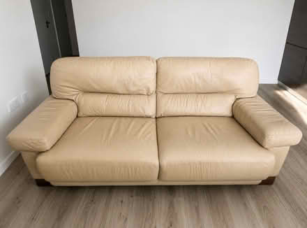 Photo of free Sofa (SE3) #1