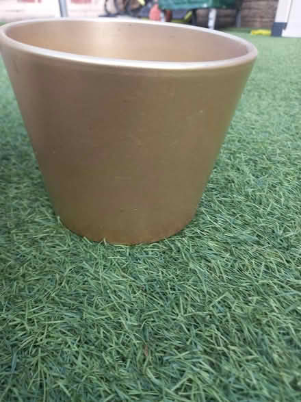 Photo of free Multiple plant pots (Sheffield S5 Ecclesfield) #3