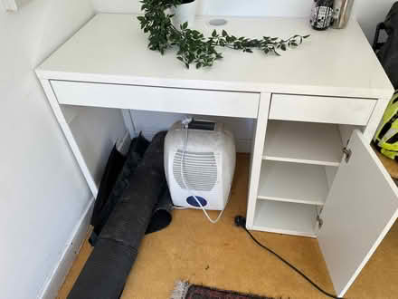 Photo of free Ikea Micke desk 105cm long X 50cm deep White (Newhaven EH6) #1