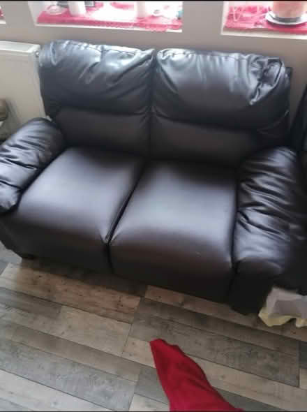 Photo of free sofa (Churchstanr) #2