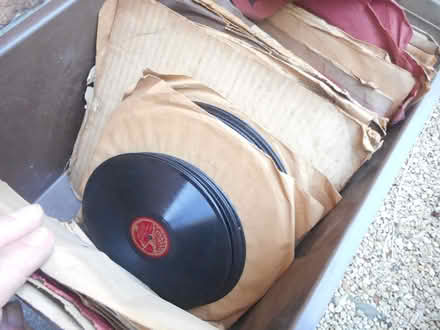 Photo of free box of old 78 records (Patney SN10) #2