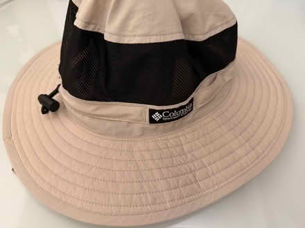 Photo of free Columbia sun hat (Sunnyvale (Wolfe)) #1
