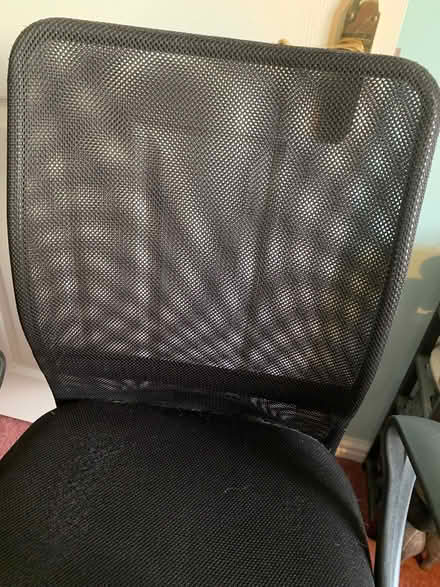 Photo of free “Cool Back” office chair (Warfield RG42) #3