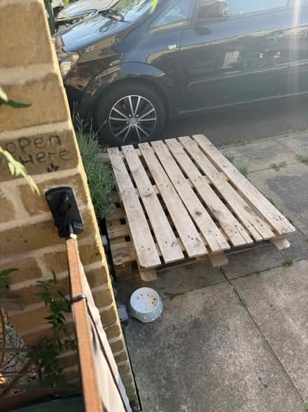 Photo of free Pallets (Long ditton) #1