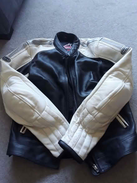 Photo of free Ladies motorcycle gear (Balgillo DD5) #4