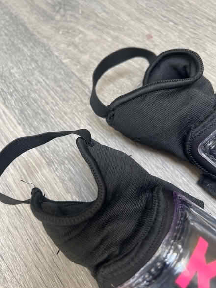 Photo of free Korok FH100 Field Hockey Shin Guards. Good condition (Southsea PO4) #3