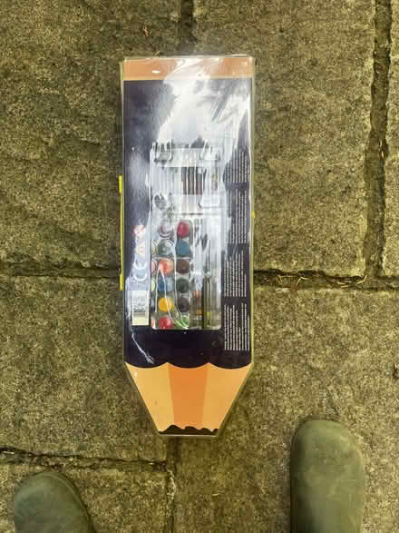 Photo of free childrens coloured paints and pencils (Withdean BN1) #1