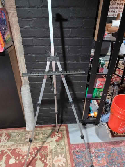 Photo of free Easel (Brentwood) #1