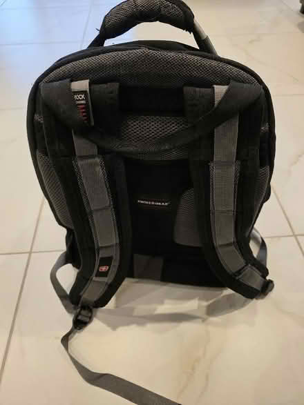 Photo of free Swiss-gear laptop bag (Slough SL2) #2