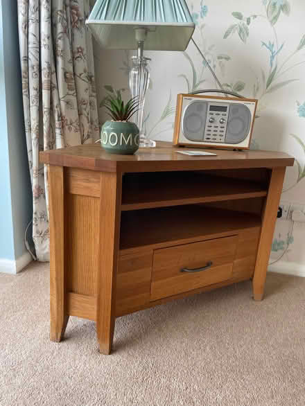 Photo of free Corner tv unit (Berkhamsted HP4) #3