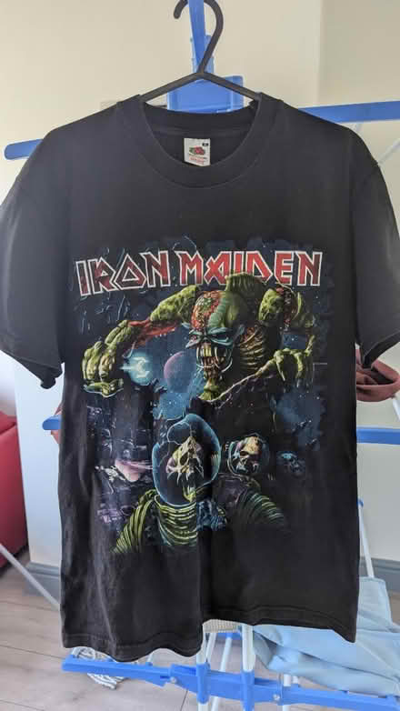 Photo of free T shirt #3 (SE25 4HT) #1