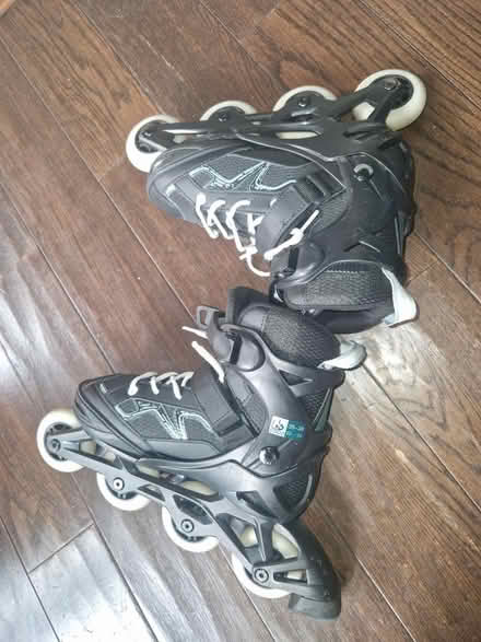 Photo of free Roller blades and protector (Cr7 6eg) #1