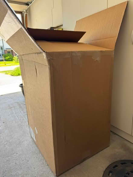 Photo of free Big box (Orléans) #1