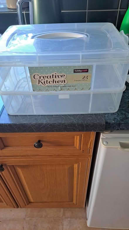Photo of free Cake carrier (Littlehaven) #1