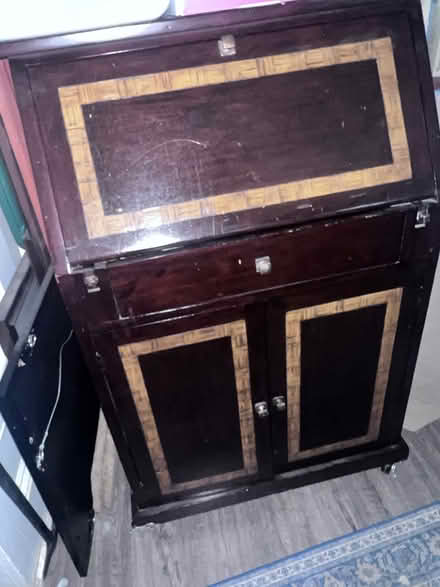 Photo of free Furniture-pickup (tonight!) (North Everett: 19th & Broadway) #1