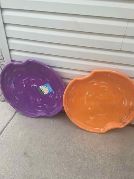Photo of free plastic sleds (Carol stream) #1