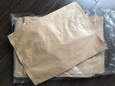 Photo of free Very large kraft paper bags (Stoke Newington N16) #1