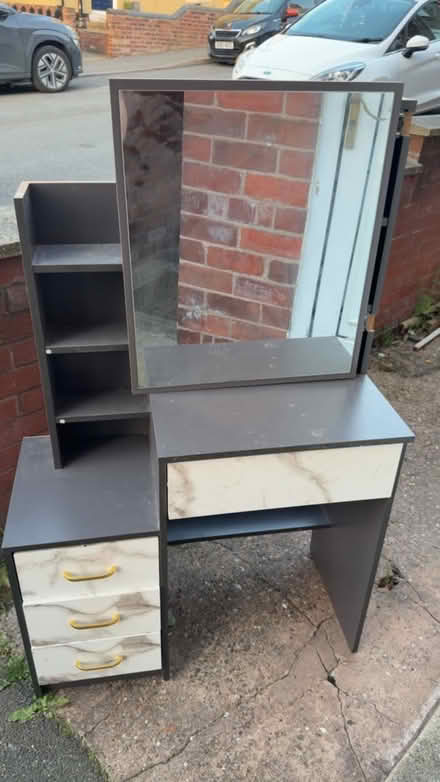 Photo of free Dressing table (Pilsley S45 8HA) #1